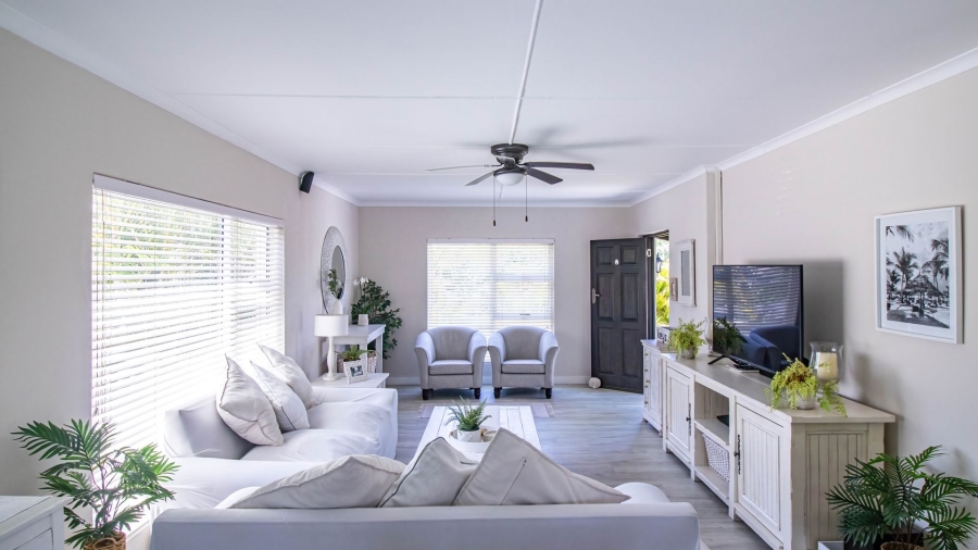 4 Bedroom Property for Sale in Beacon Bay Eastern Cape